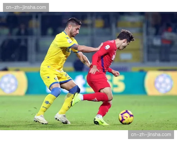 实时战报：弗罗西诺内替补奇米卡萨上场后，前场压迫强度显著提升